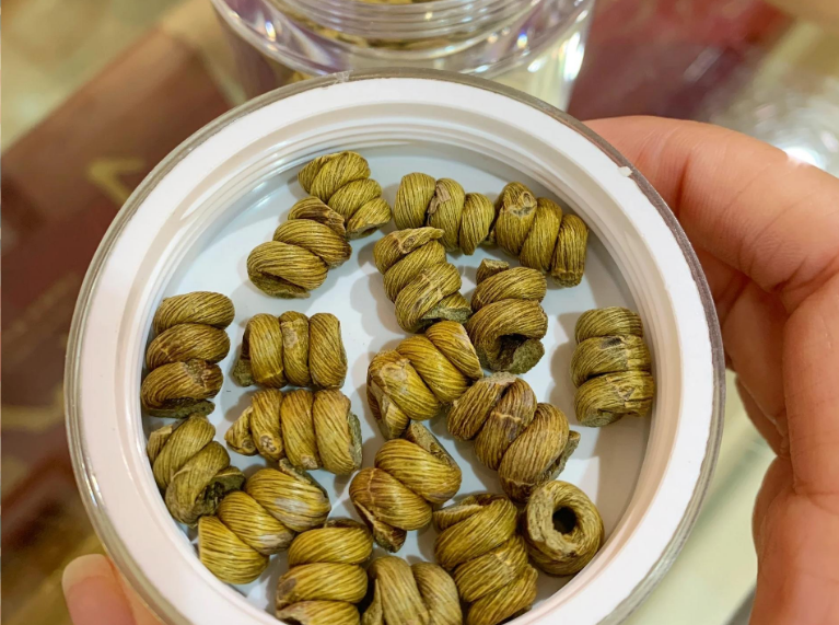 铁皮石斛煲汤放多少合适？搭配这几种食材更家常